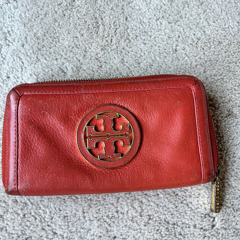 Tory Burch Wallet - Picture 4 of 6